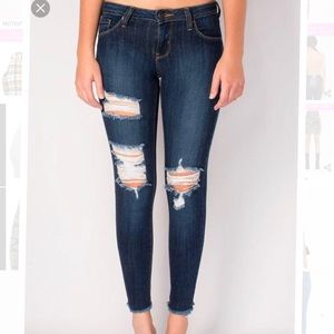 Cropped destroyed frayed hem MEDIUM WASH
